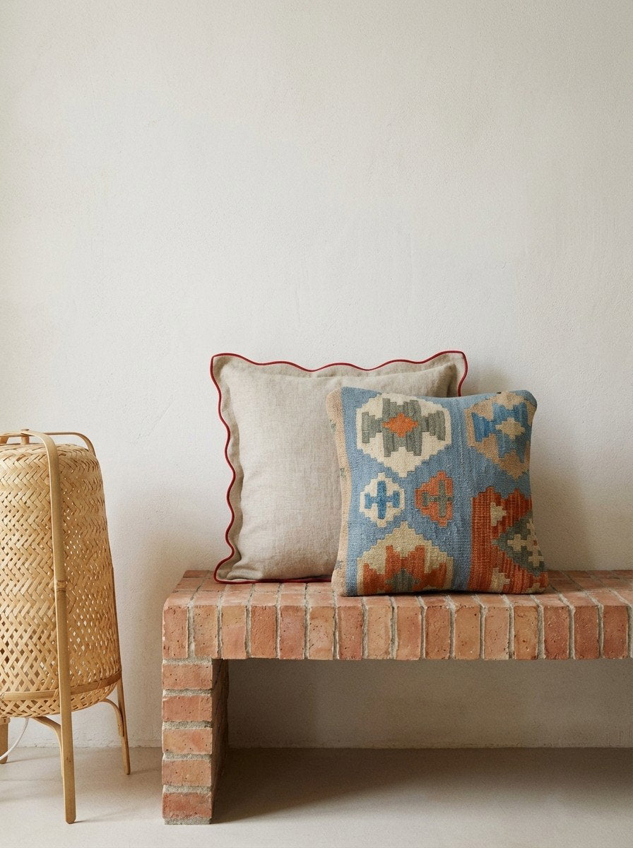 Kelim Kissen — Handgefertigt, 50x50 cm, Bunt, 100% Virgin Wool | Detail view