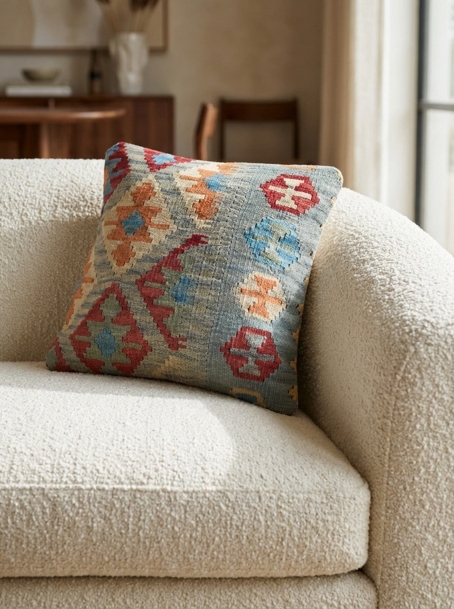 Kelim Kissen — Handmade, 50x50 cm, Multicolor, 100% Virgin Wool | Detail view