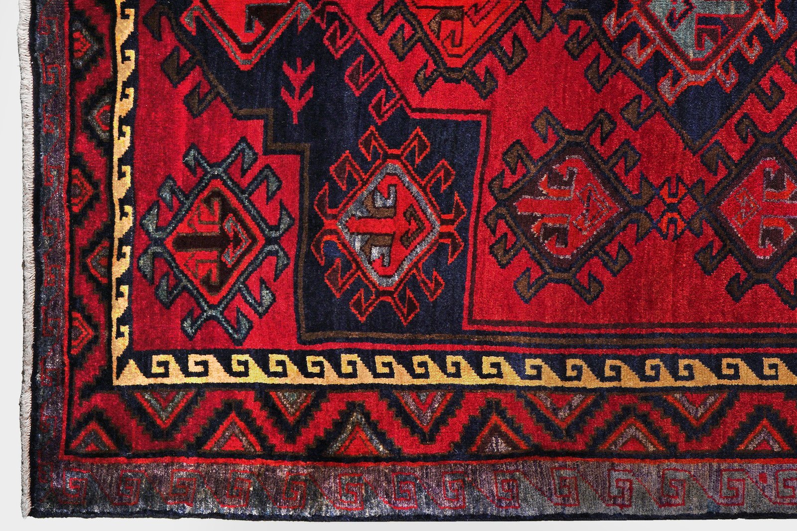 Lori — Hand-knotted, 190x248 cm, Red, 100% Virgin Wool | View 3