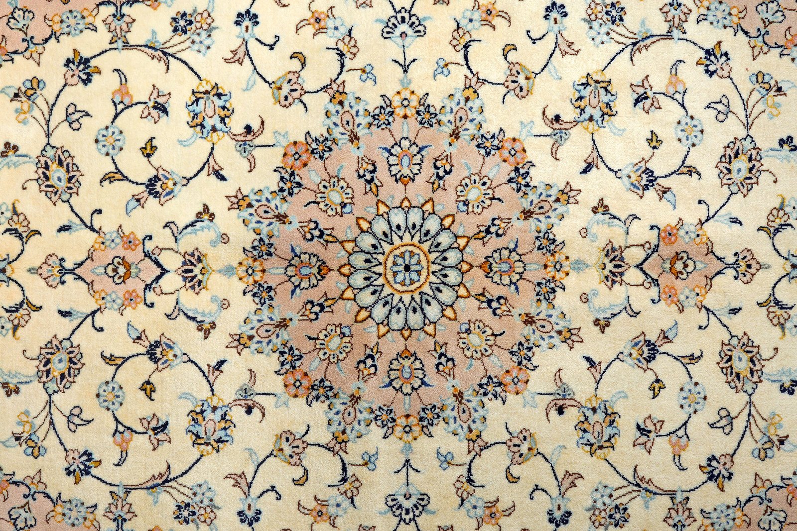 Yazd — Hand-knotted, 201x303 cm, Beige, 100% Virgin Wool | View 6