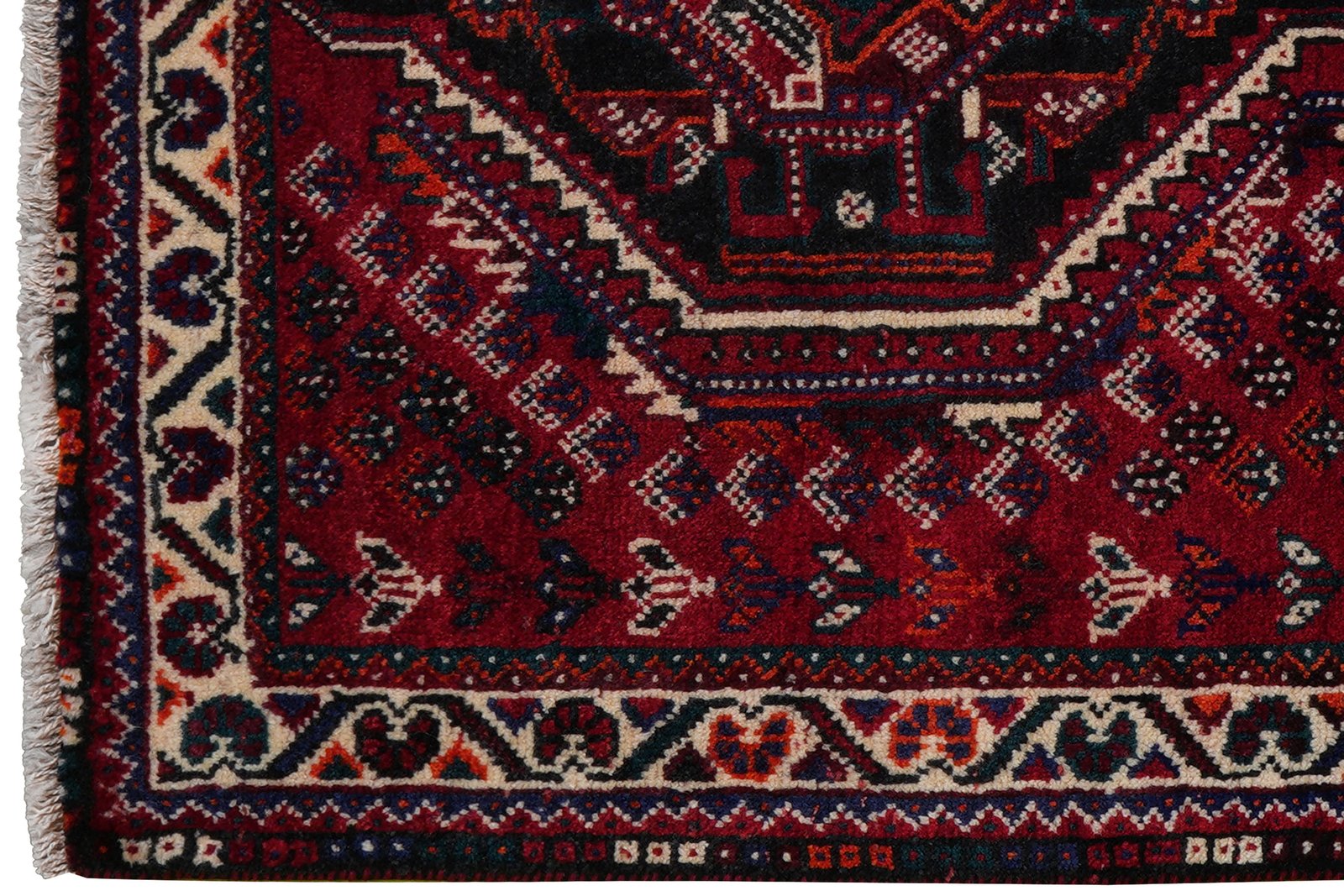 Shiraz — Hand-knotted, 102x149 cm, Red, 100% Virgin Wool | View 3