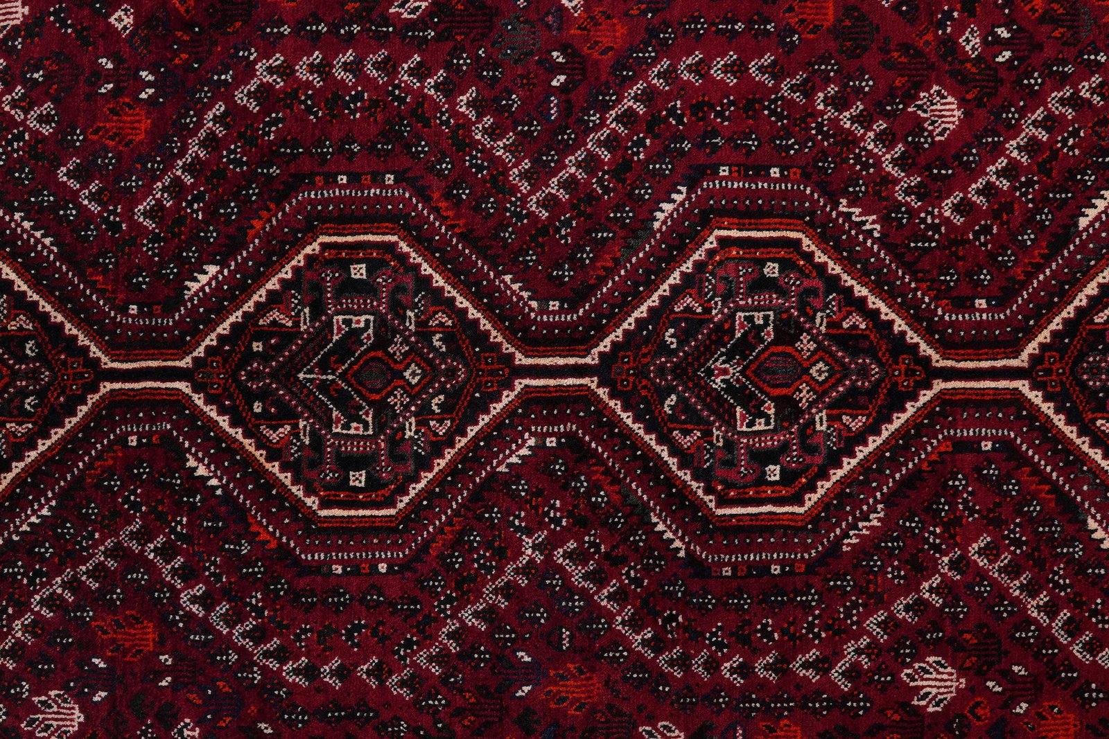 Shiraz — Hand-knotted, 209x308 cm, Red, 100% Virgin Wool | View 6