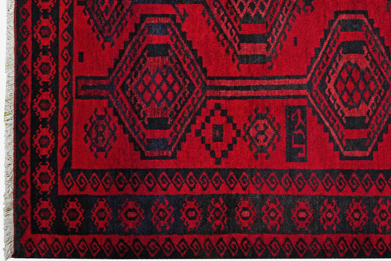 Lori — Hand-knotted, 188x239 cm, Red, 100% Virgin Wool | View 3