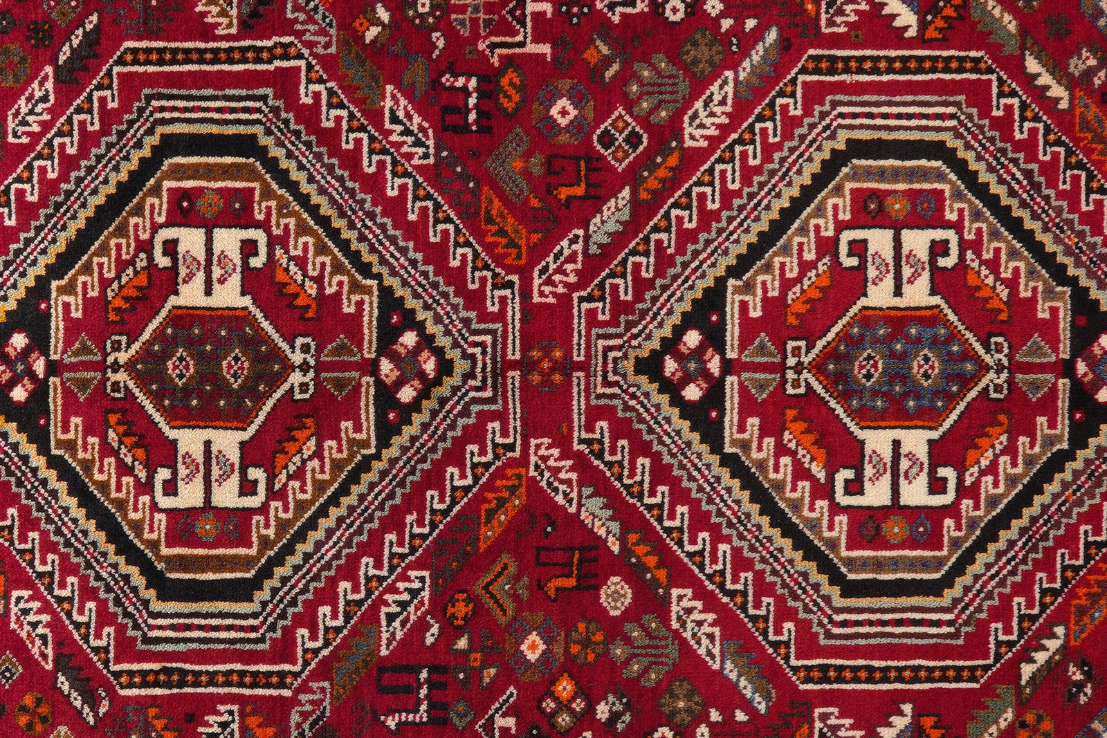 Gashgai — Hand-knotted, 177x254 cm, Red, 100% Virgin Wool | View 6