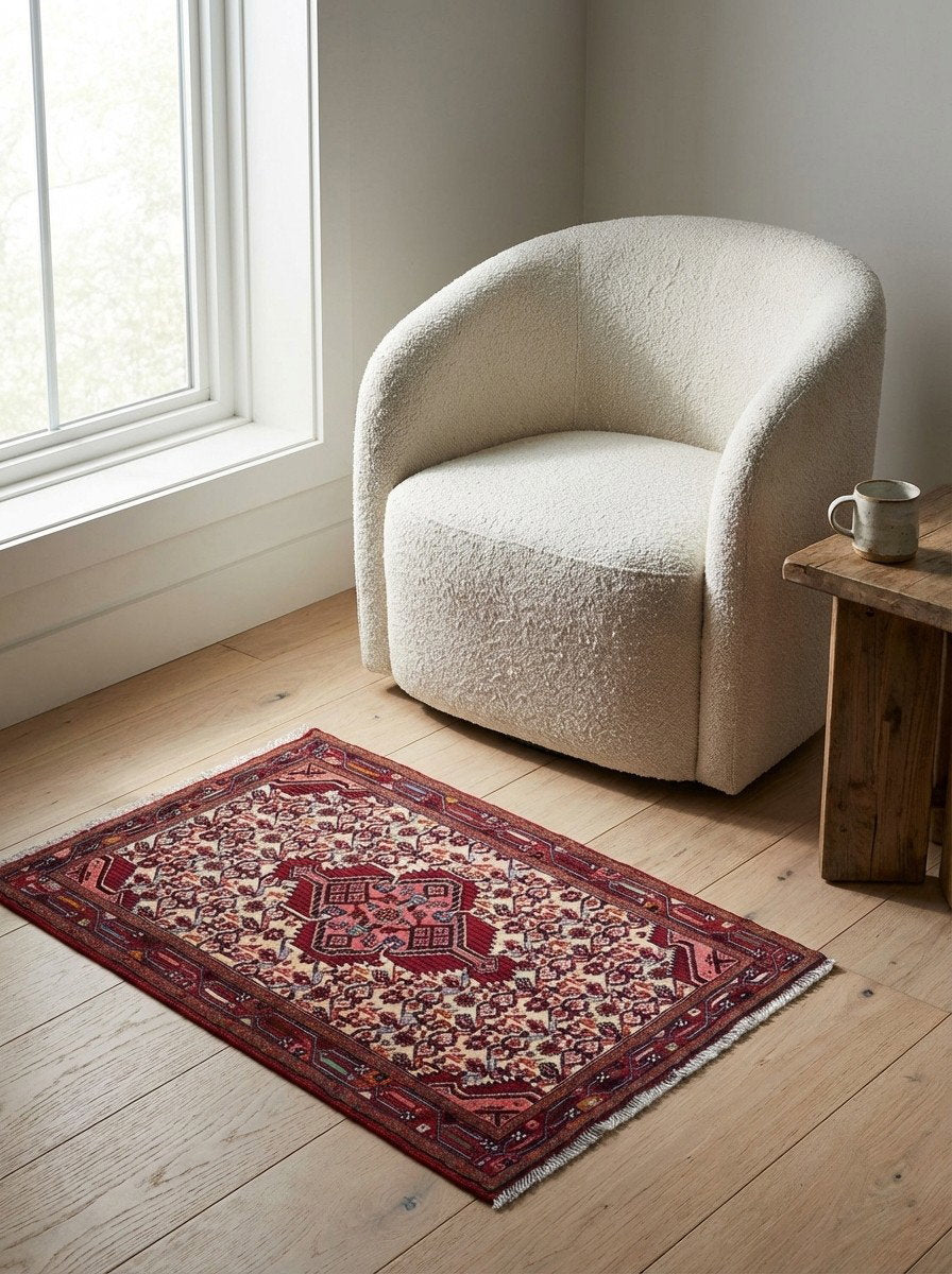 Assadabad — Handgefertigt, 130x79 cm, Rot, 100% Virgin Wool | Detail view