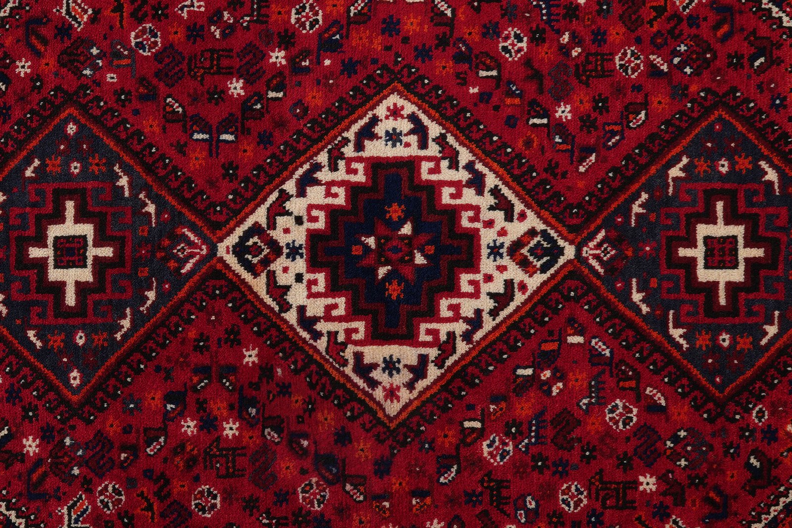 Shiraz — Hand-knotted, 160x245 cm, Red, 100% Virgin Wool | View 6