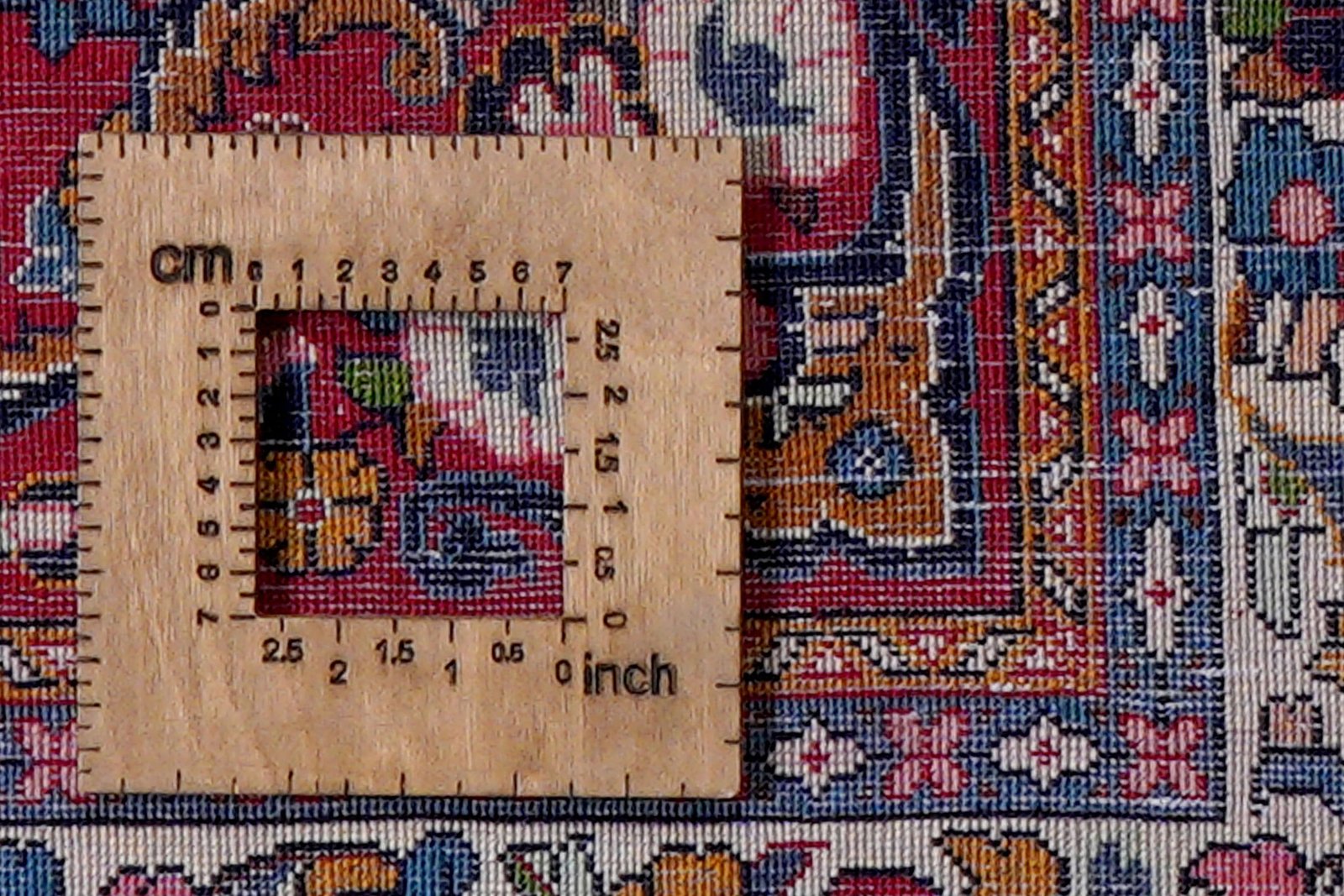 Sarough — Hand-knotted, 134x215 cm, Red, 100% Virgin Wool | View 8