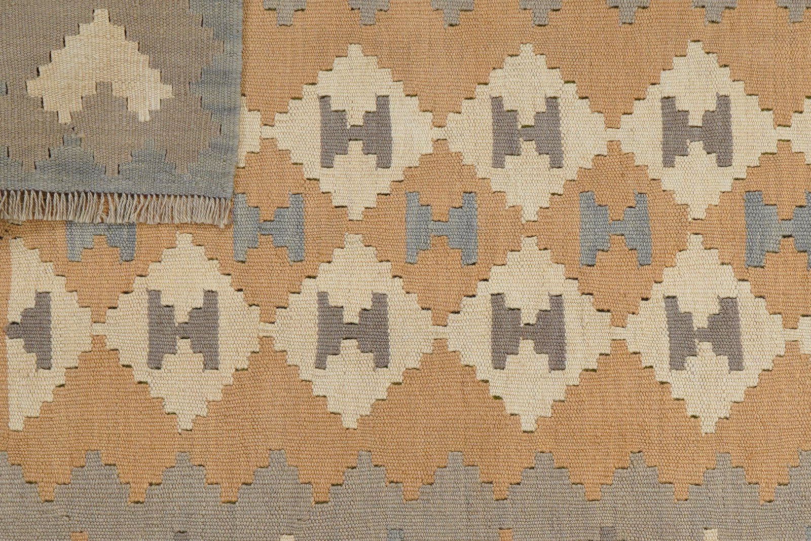 Kelim Gashgai — Handmade, 120x166 cm, Beige, 100% Virgin Wool | View 6