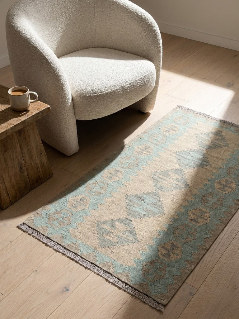 Kelim Gashgai — Handmade, 80x117 cm, Beige, 100% Virgin Wool | Detail view