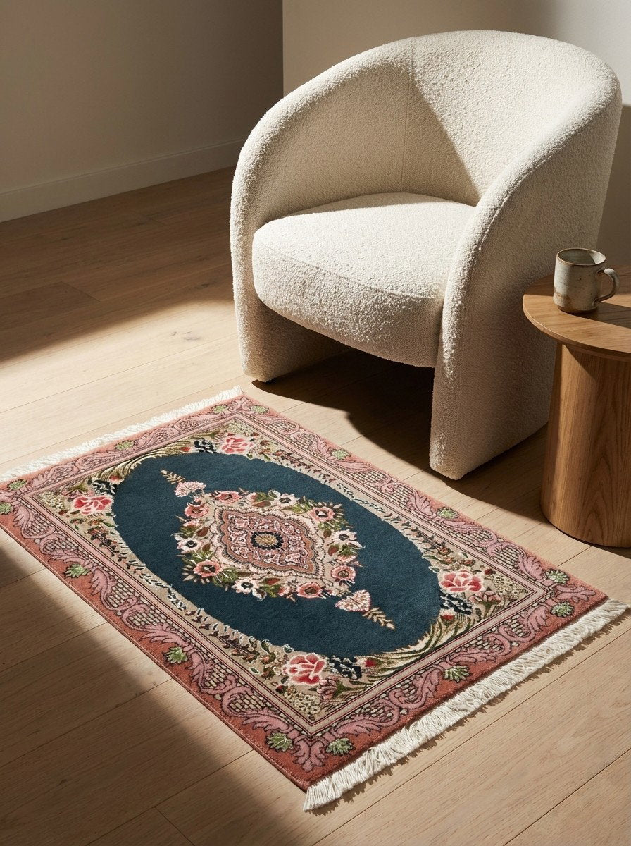 Tabriz 50 Raj — Handgefertigt, 89x62 cm, Rosa, 100% Virgin Wool | Detail view