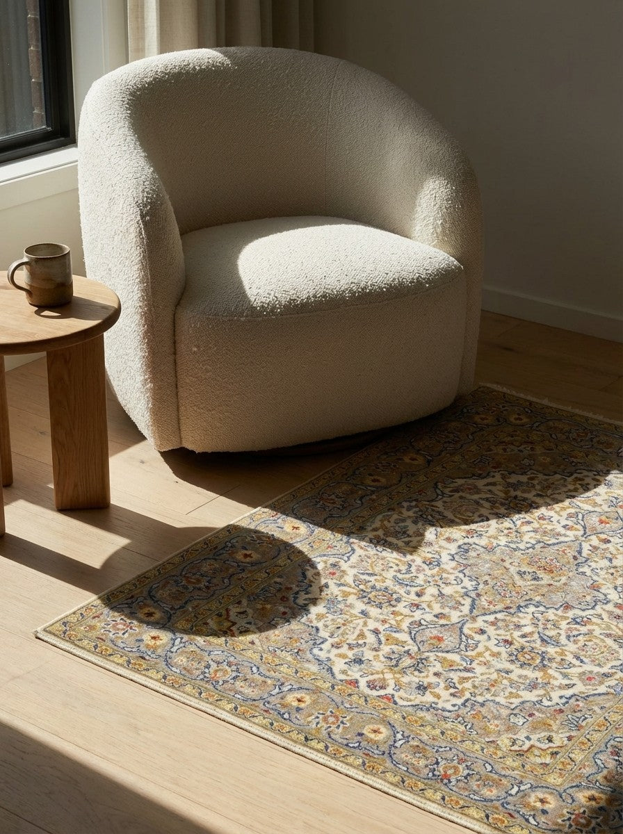Kashan — Hand-knotted, 113x169 cm, Beige, 100% Virgin Wool | Detail view