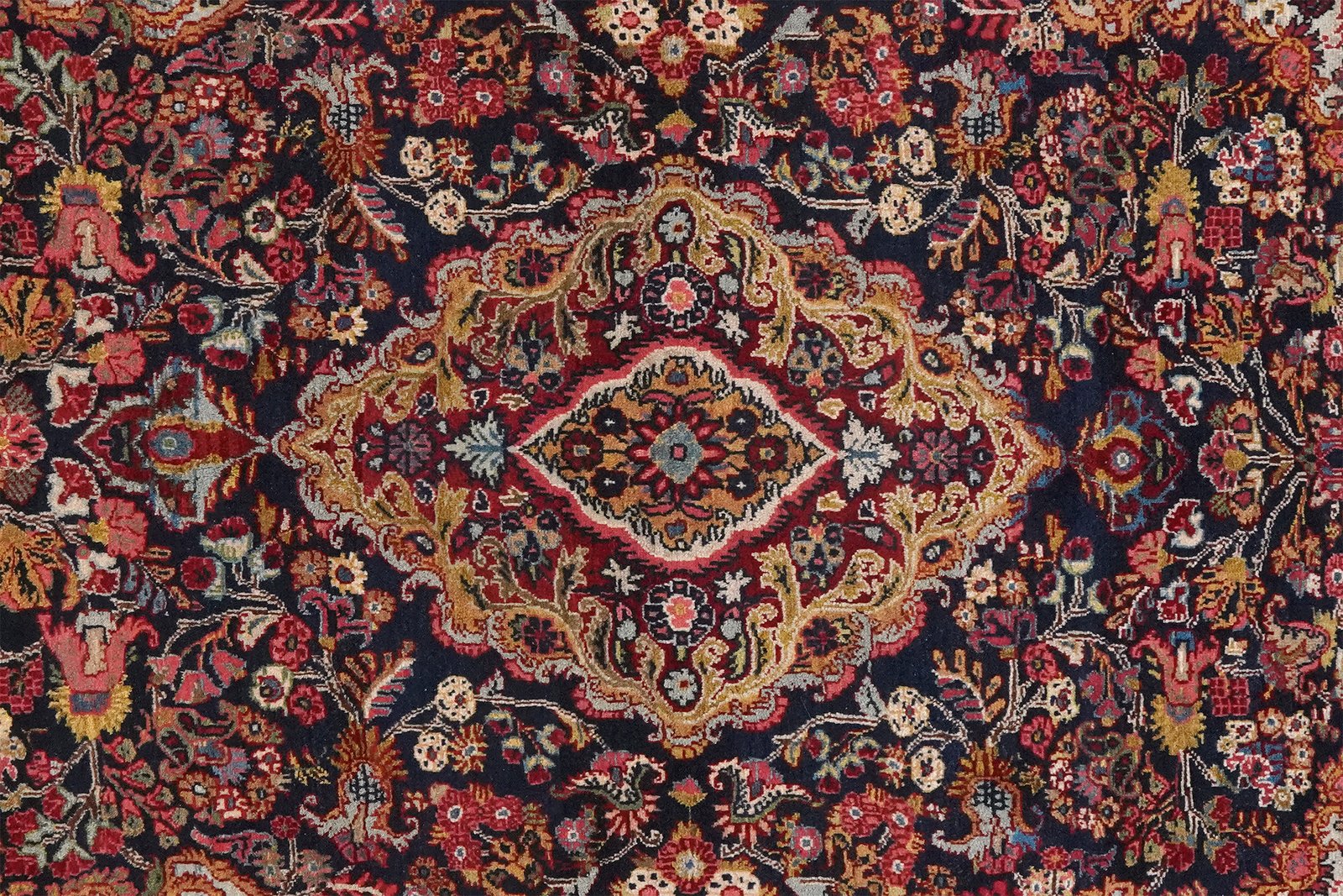 Ekbatan — Hand-knotted, 120x199 cm, Blue, 100% Virgin Wool | View 4