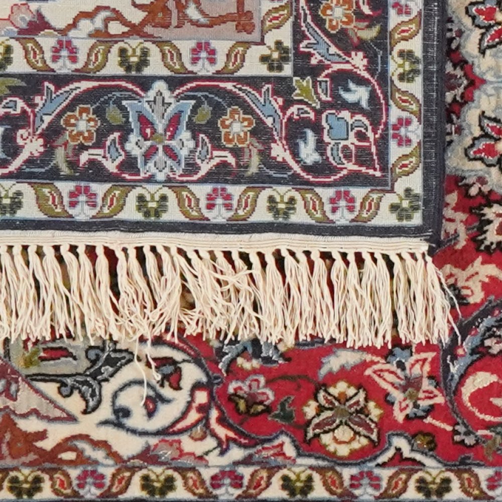 Isfahan — Hand-knotted, 70x114 cm, Red, 95% Schurwolle, 5% Seide | View 6