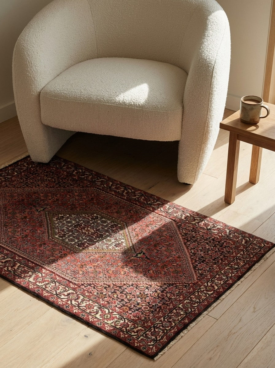Bidjar Tekkab — Hand-knotted, 87x155 cm, Red, 100% Virgin Wool | Detail view