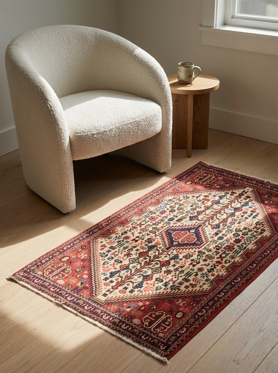 Abadeh — Hand-knotted, 80x122 cm, Beige, 100% Virgin Wool | Detail view