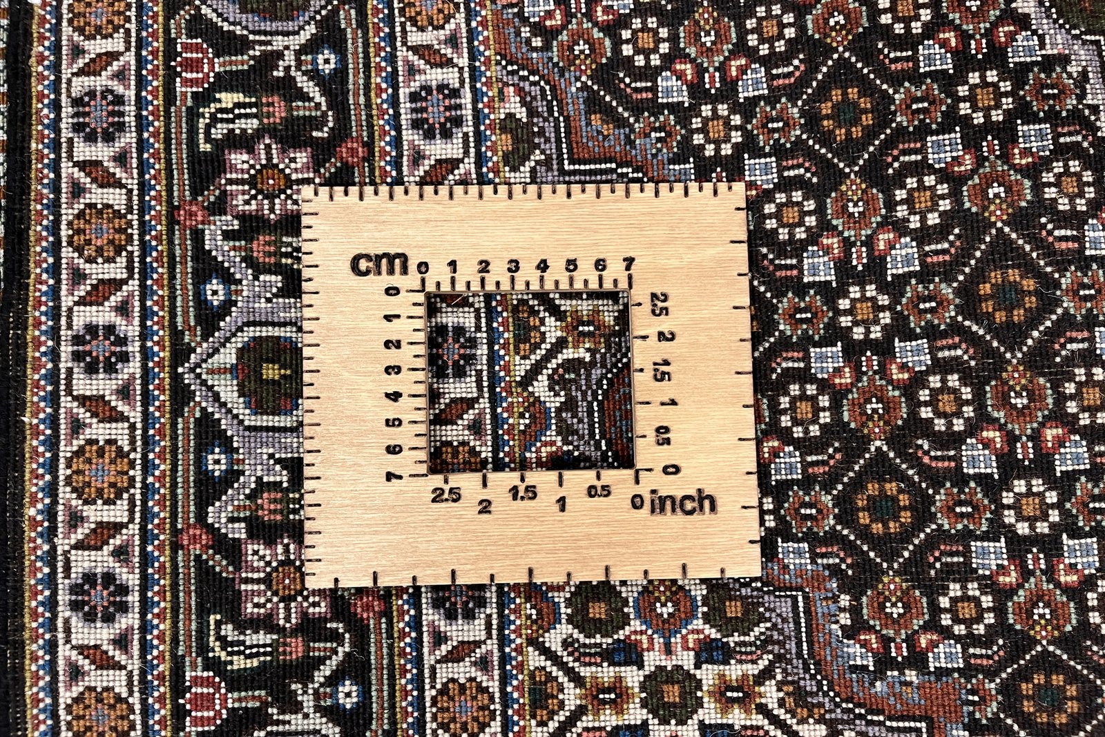 Tabriz 40 Raj — Hand-knotted, 103x157 cm, Black, 100% Virgin Wool | View 11